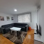 Apartament Stan Na Dan Pepi Lukavica, Sarajevo *
